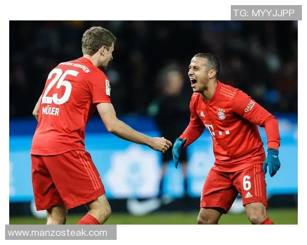 拜仁狂胜里昂四球大捷帽子戏法点燃全场激情与转会传闻交织