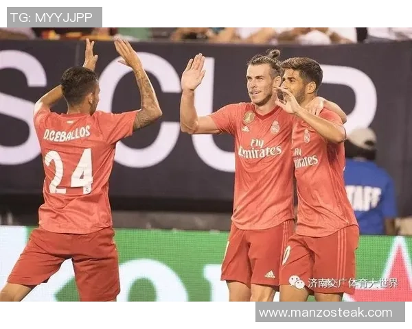 利物浦在世界杯中以3-0战胜切尔西点球大战瞬间点燃全场激情